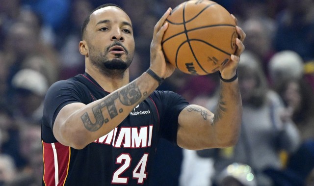 b体育官网-热火迎战76人 鲍威尔缺阵 维金斯&amp;哈克斯&amp;希罗出战